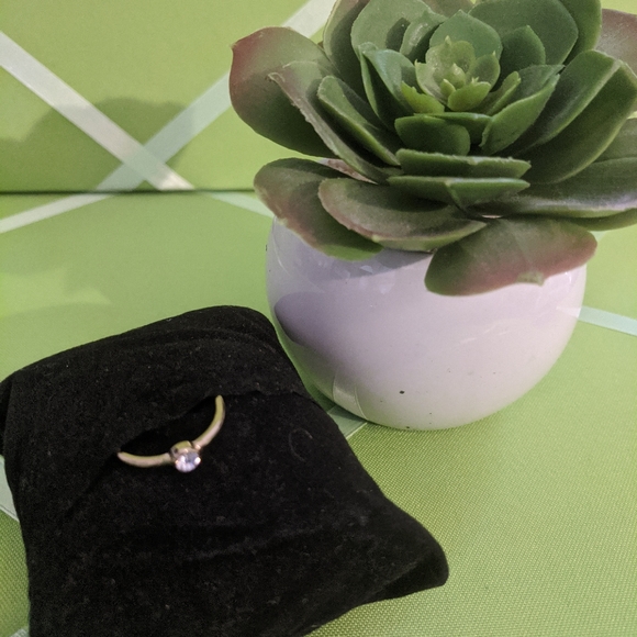 Gold Tone and Rhinestone Ring - Picture 2 of 6